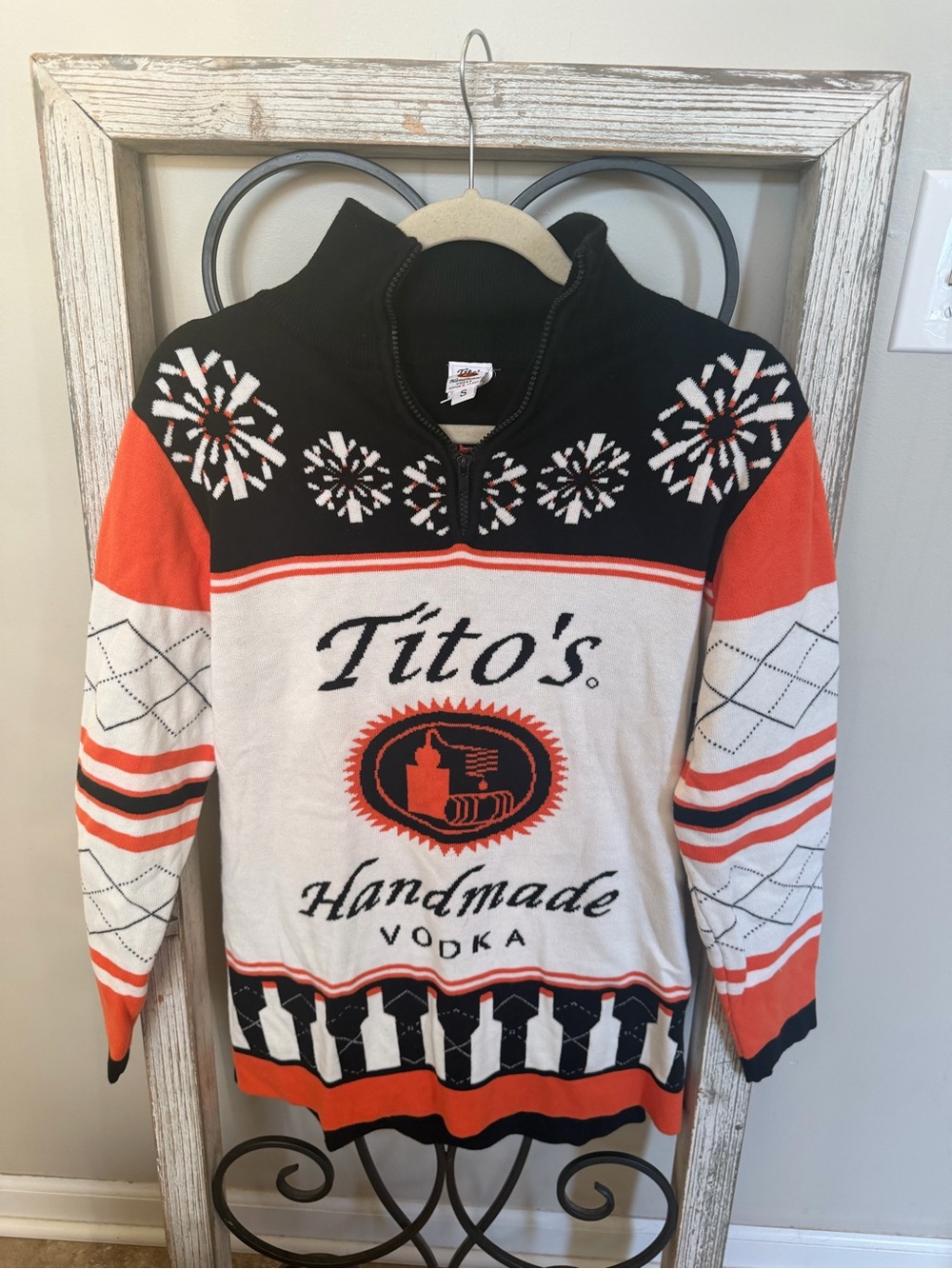 Tito’s Handmade Vodka Christmas Sweater Men’s Small Quarter Zip Cotton Austin